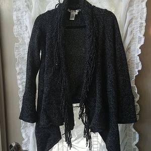 🌺 STUDIO M Sweater with Fringe 🌺 - Size L